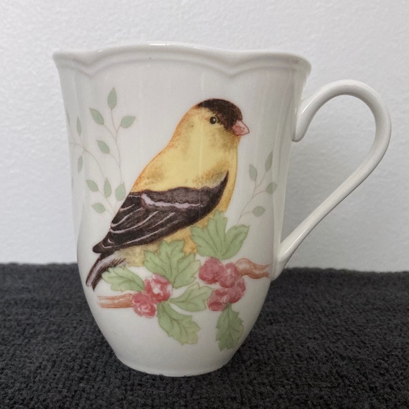 Set of 4 LENOX Butterfly Meadow Flutter Bird Mugs - Picture 14 of 16